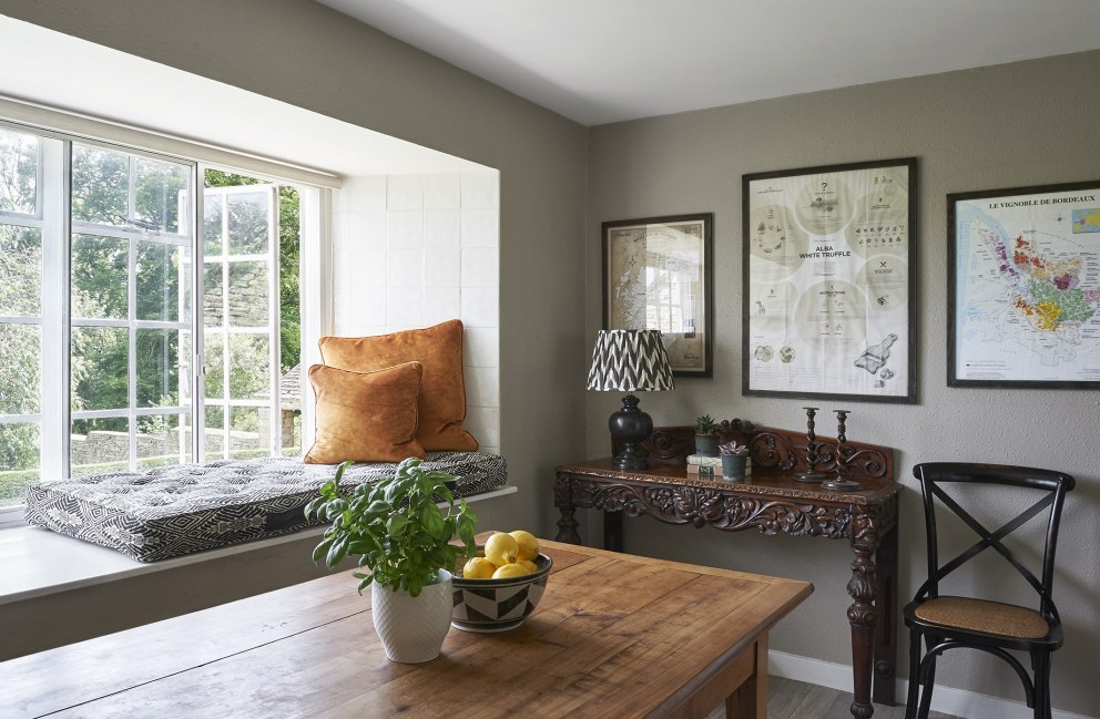 Cotswold Estate Cottage | Kitchen | Interior Designers